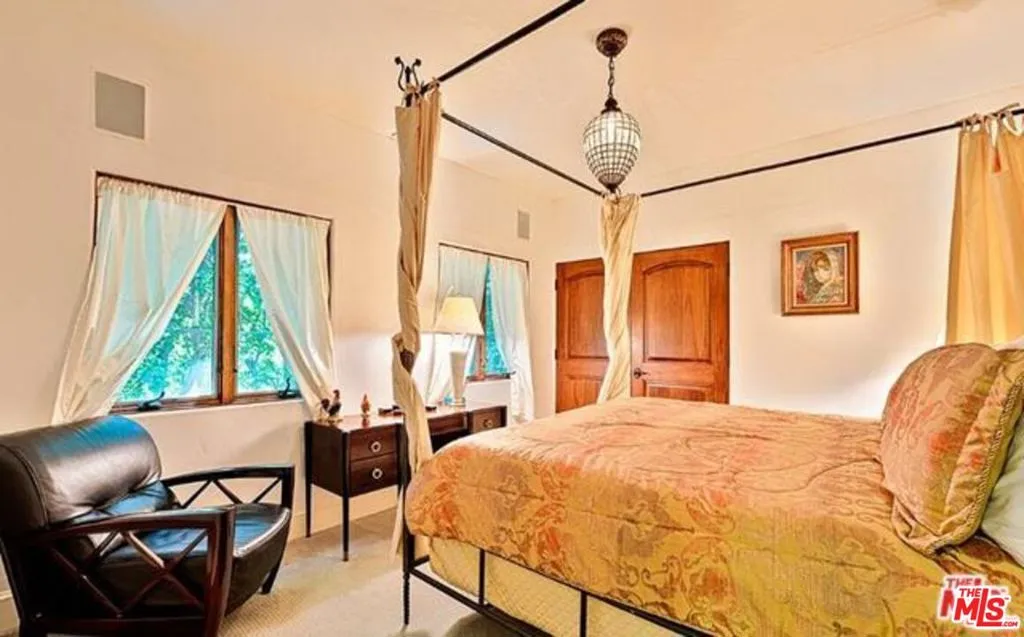 12090 Summit Circle, Beverly Hills, California 90210 home-pic-14