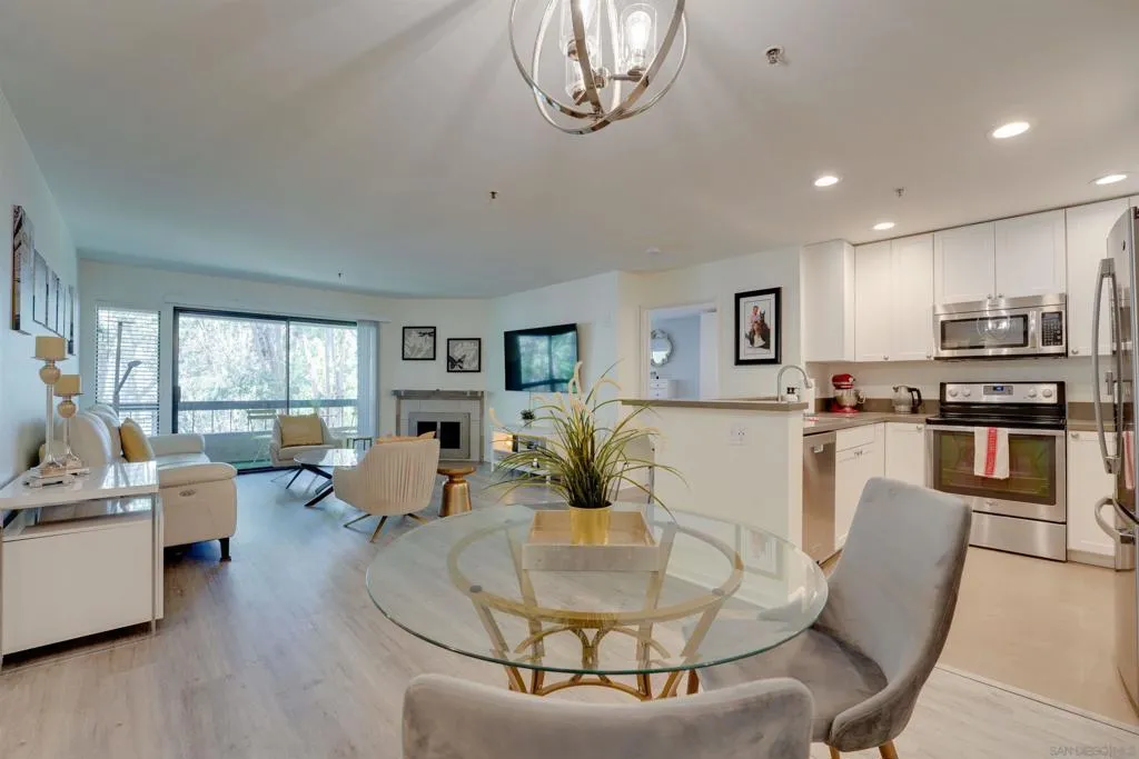 5745 Friars Road 107, San Diego, California 92110 home-pic-0