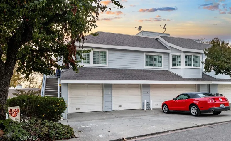 1081 Lakeview, Azusa, California 91702