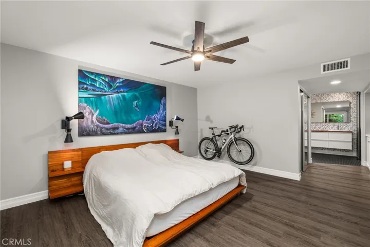 Beautifully sized primary suite.