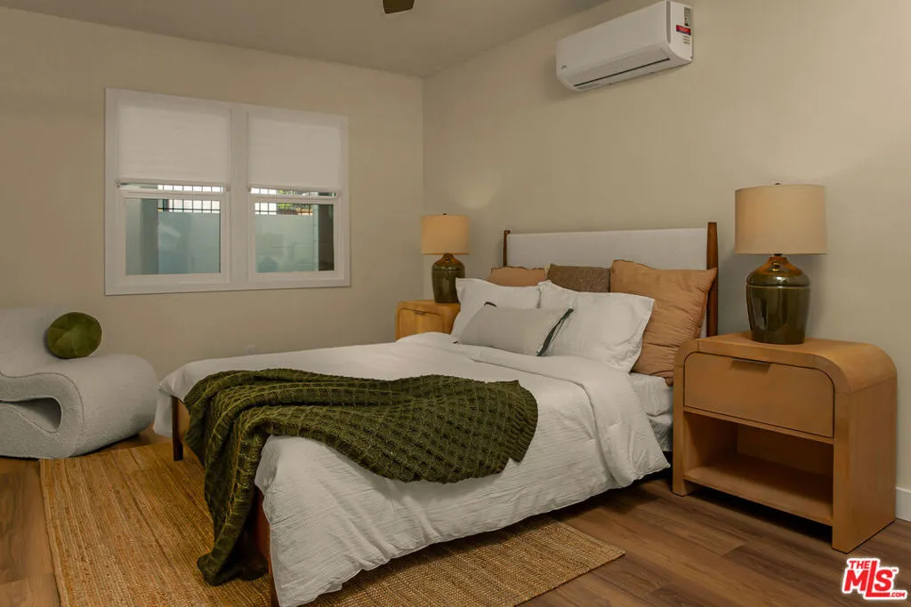 2046 1/2 S Burnside Avenue, Los Angeles, California 90016 home-pic-25