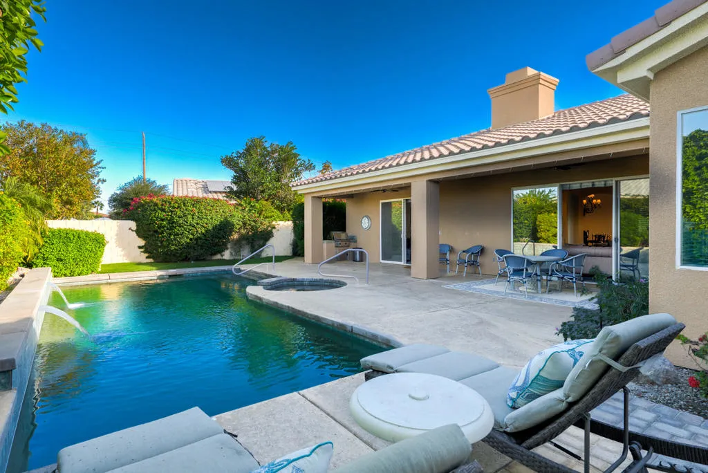 6 Dickens Court, Rancho Mirage, California 92270 home-pic-39