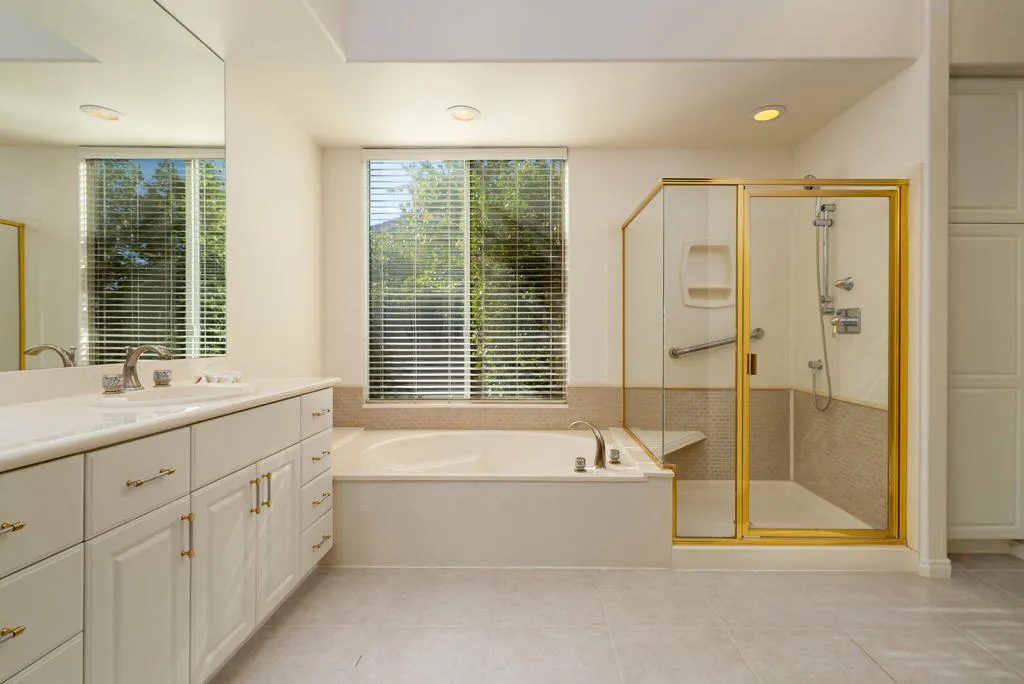 6 Dickens Court, Rancho Mirage, California 92270 home-pic-26