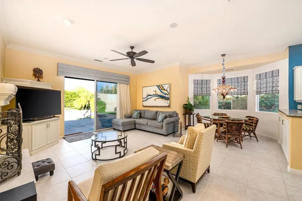 6 Dickens Court, Rancho Mirage, California 92270 home-pic-15