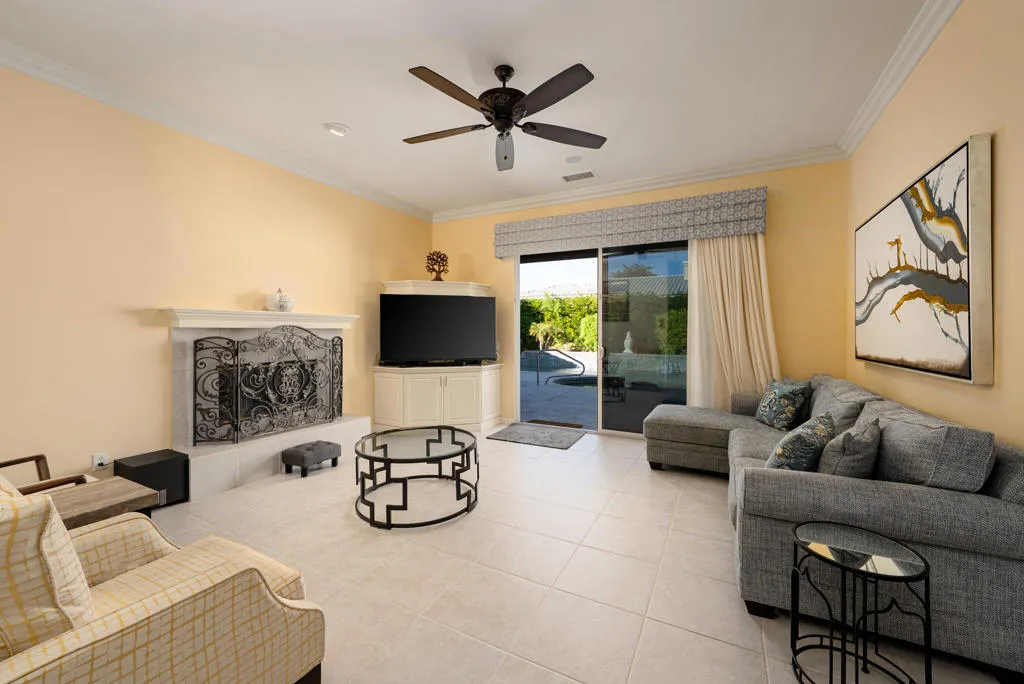 6 Dickens Court, Rancho Mirage, California 92270 home-pic-14