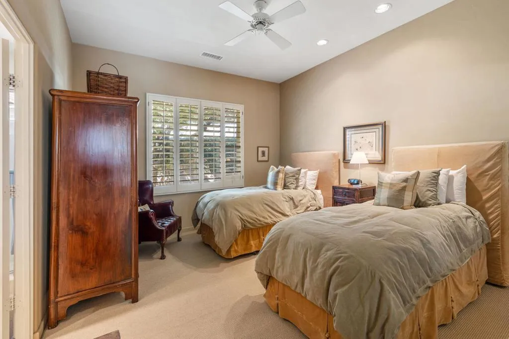 780 Dove Run Circle, Palm Desert, California 92211 home-pic-38