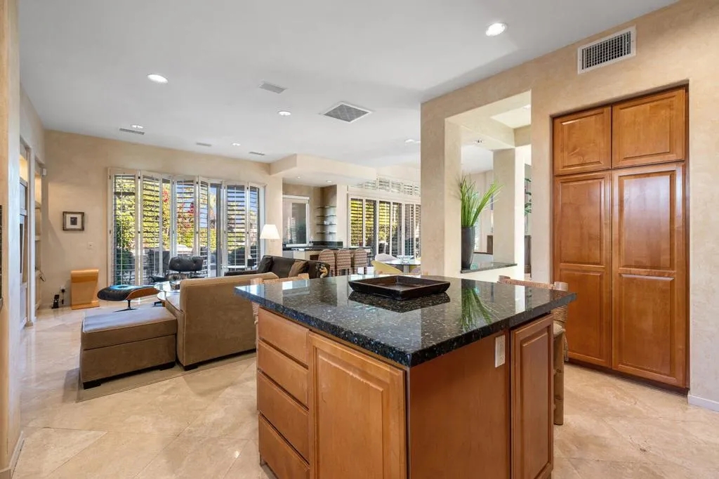 780 Dove Run Circle, Palm Desert, California 92211 home-pic-23