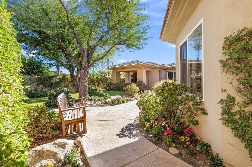 780 Dove Run Circle, Palm Desert, California 92211 home-pic-7