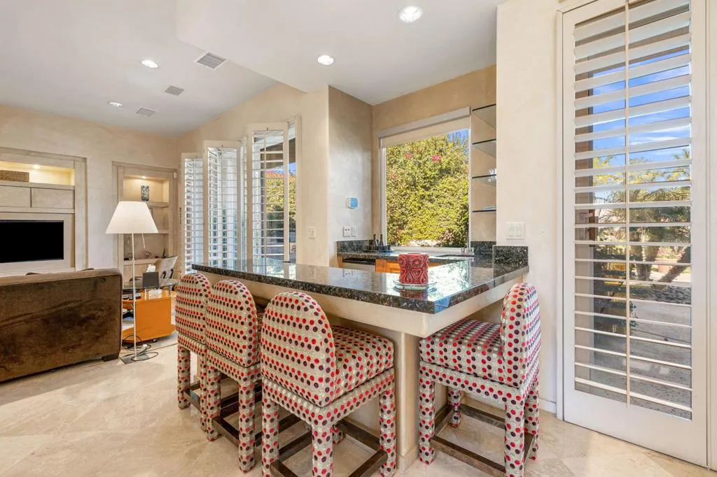 780 Dove Run Circle, Palm Desert, California 92211 home-pic-15