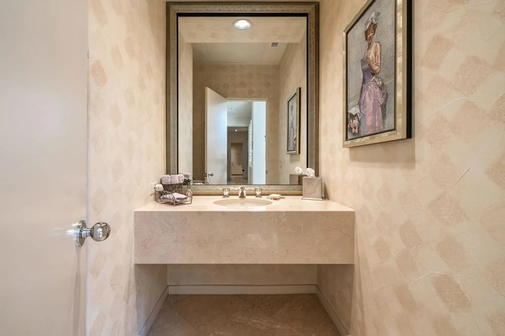 780 Dove Run Circle, Palm Desert, California 92211 home-pic-45