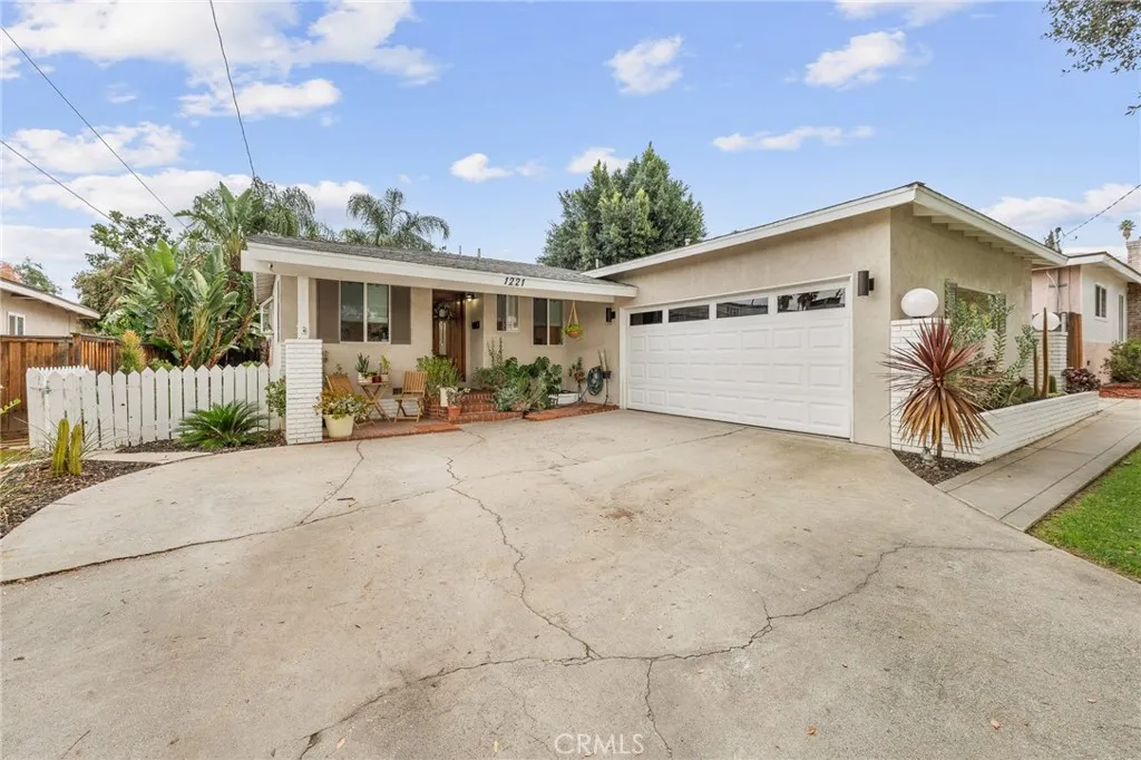 1221 San Jacinto, Redlands, California 92373 home-pic-3