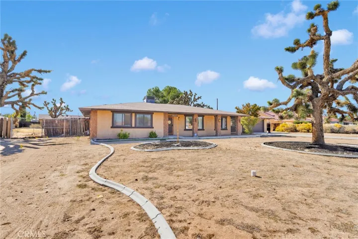 20357 Ituma, Apple Valley, California 92308