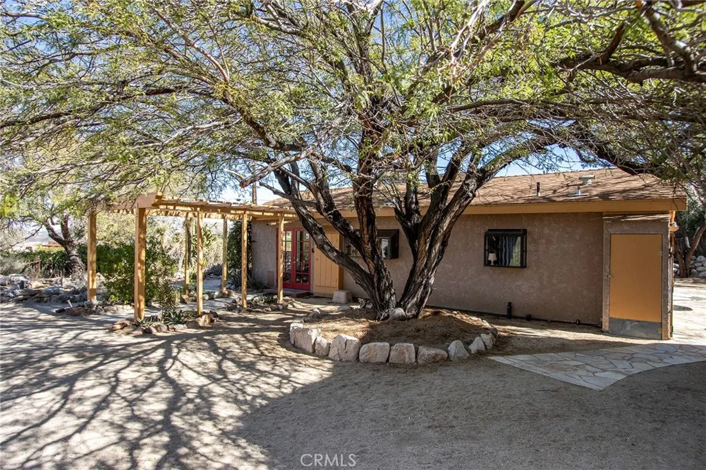 66075 Foothill, Joshua Tree, California 92252 home-pic-17