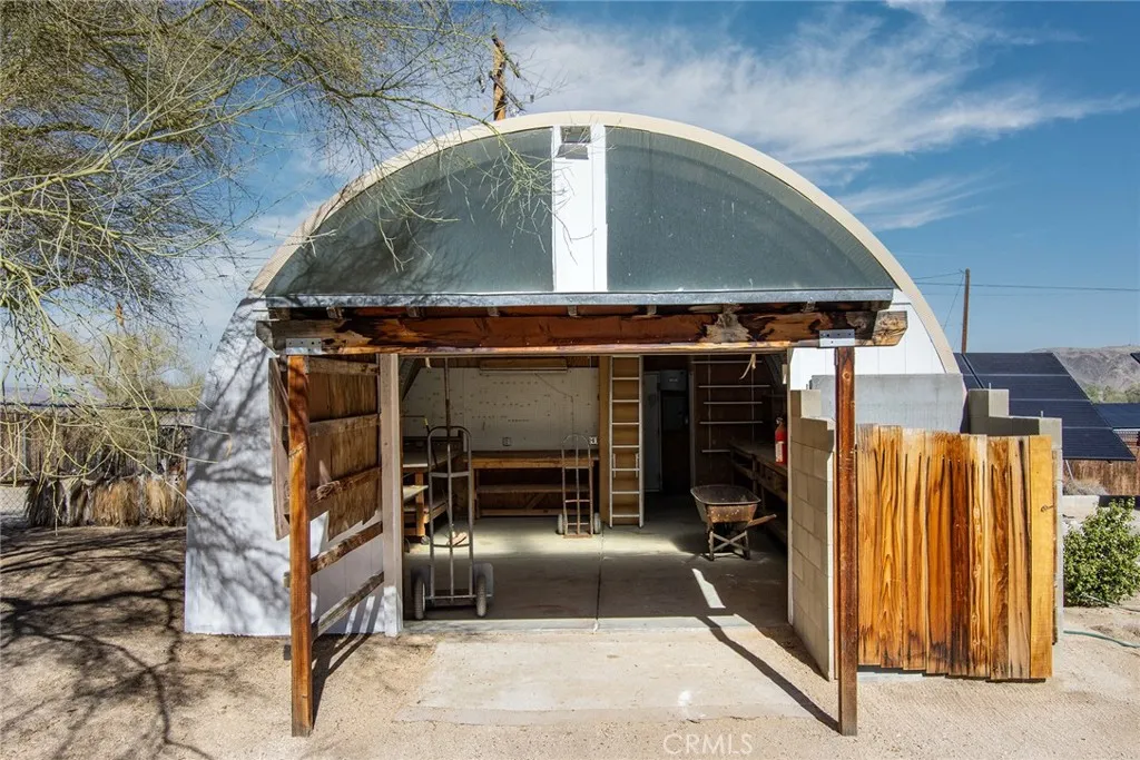 66075 Foothill, Joshua Tree, California 92252 home-pic-33