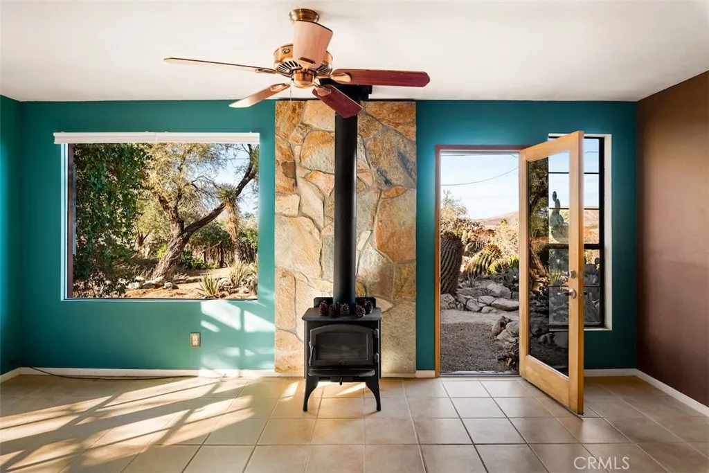 66075 Foothill, Joshua Tree, California 92252 home-pic-12