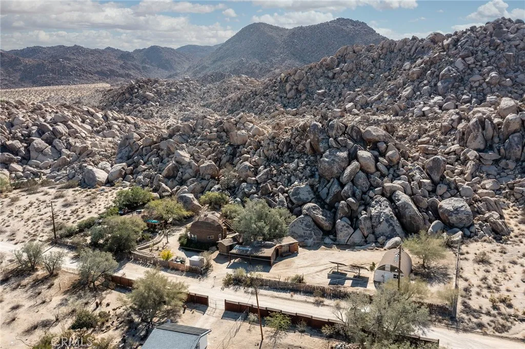 66075 Foothill, Joshua Tree, California 92252 home-pic-41