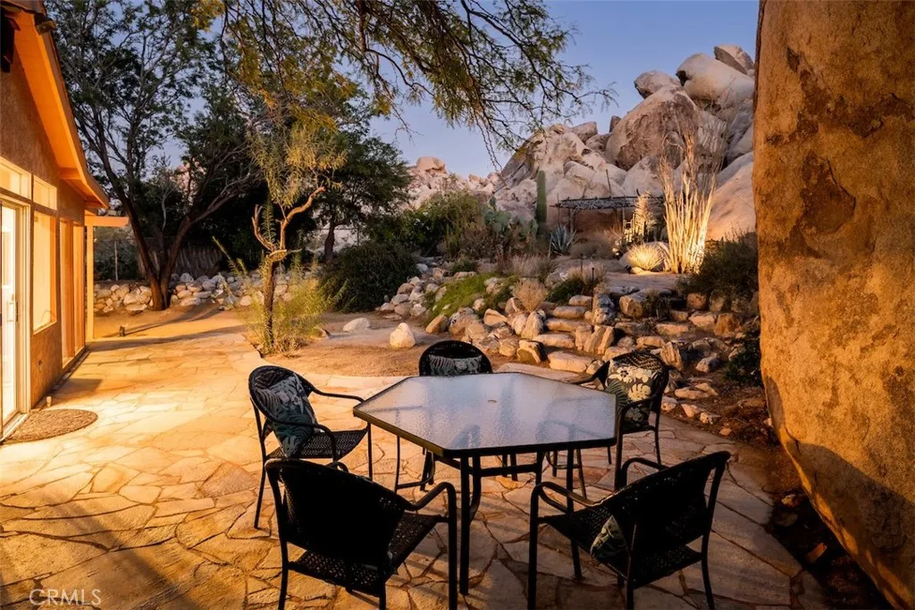 66075 Foothill, Joshua Tree, California 92252 home-pic-22