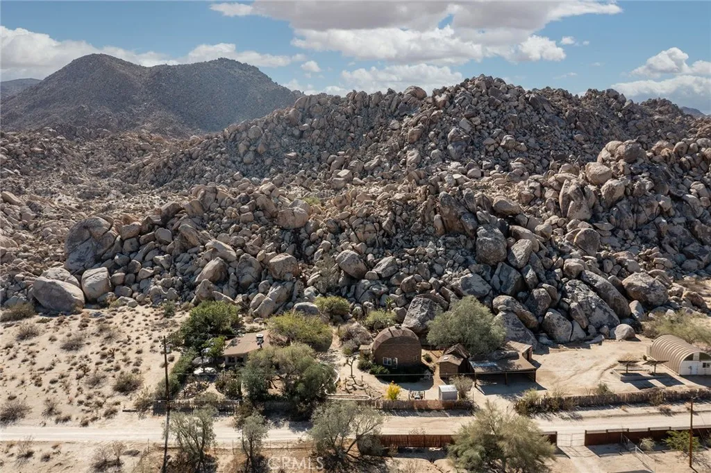 66075 Foothill, Joshua Tree, California 92252 home-pic-43