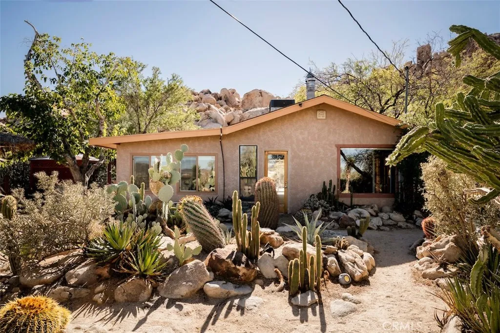 66075 Foothill, Joshua Tree, California 92252 home-pic-15