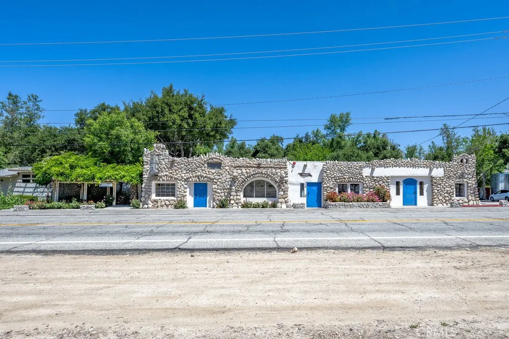 12625 Sierra Hwy Le Chene Restaurant open for 45 years