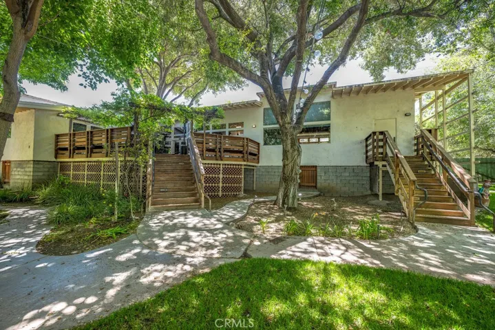 rear view to patio