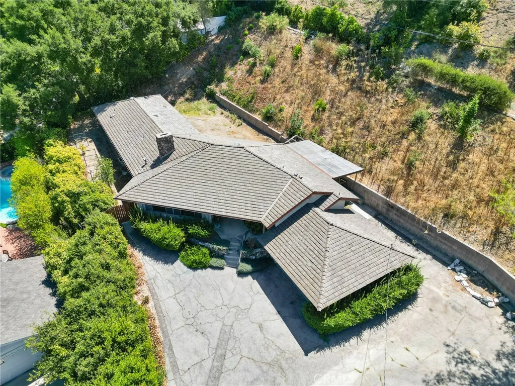 4067 Hayvenhurst Drive, Encino, California 91436 home-pic-1