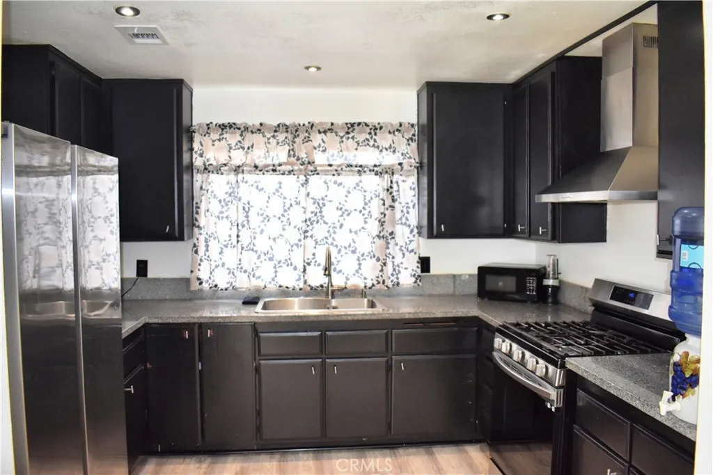 813 Yorkshire Lane, San Jacinto, California 92583 home-pic-6