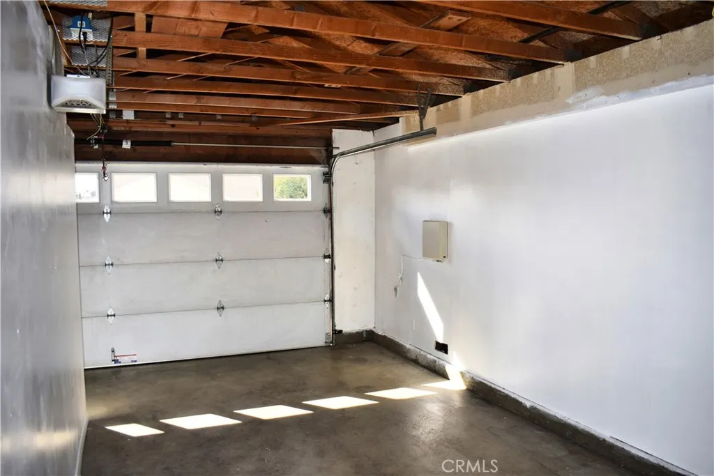 813 Yorkshire Lane, San Jacinto, California 92583 home-pic-16