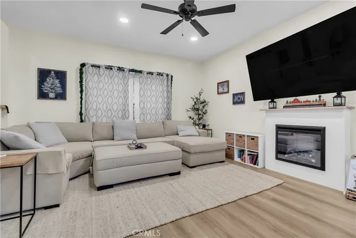 325 E Chapman B, Placentia, California 92870