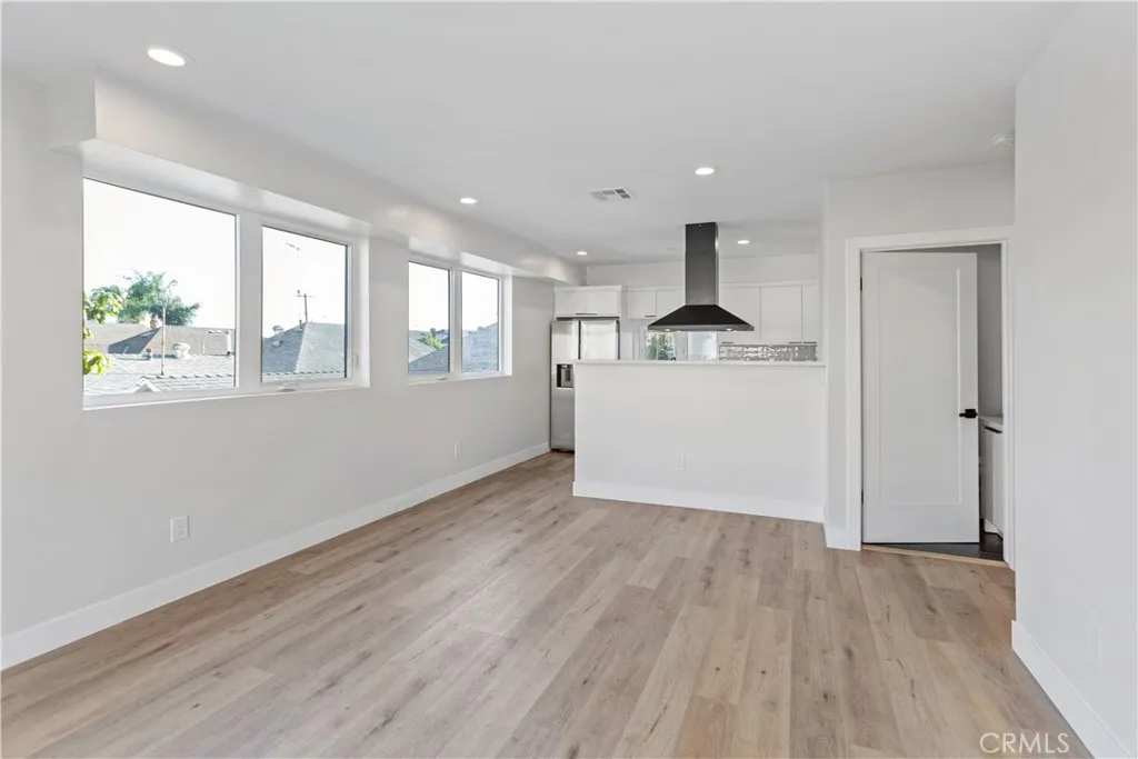 1726 Menlo Avenue, Los Angeles, California 90006 home-pic-29