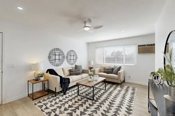 10220 Princess Sarit Way, Santee, California 92071