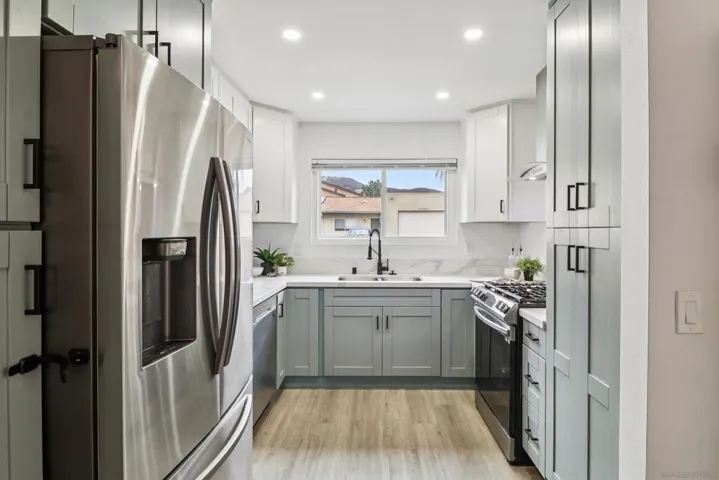 10220 Princess Sarit Way, Santee, California 92071