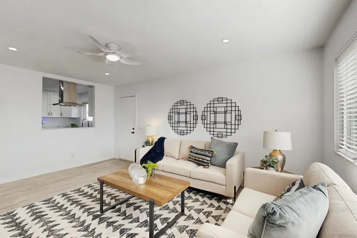 10220 Princess Sarit Way, Santee, California 92071