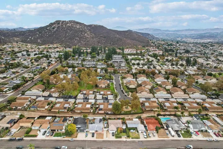 10220 Princess Sarit Way, Santee, California 92071