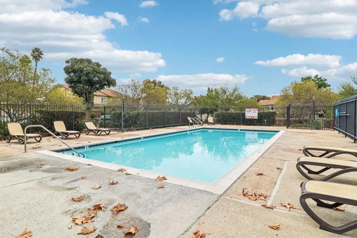 10220 Princess Sarit Way, Santee, California 92071