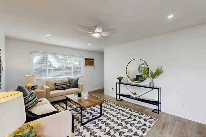 10220 Princess Sarit Way, Santee, California 92071