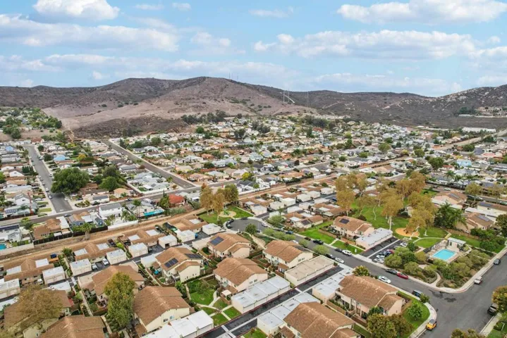 10220 Princess Sarit Way, Santee, California 92071