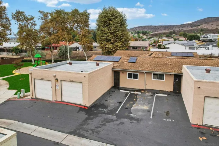 10220 Princess Sarit Way, Santee, California 92071