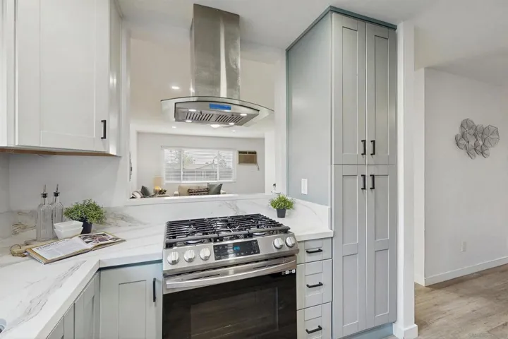 10220 Princess Sarit Way, Santee, California 92071