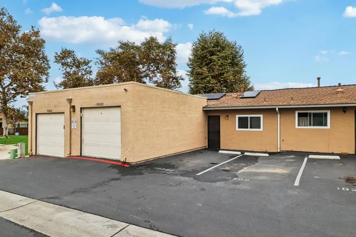 10220 Princess Sarit Way, Santee, California 92071