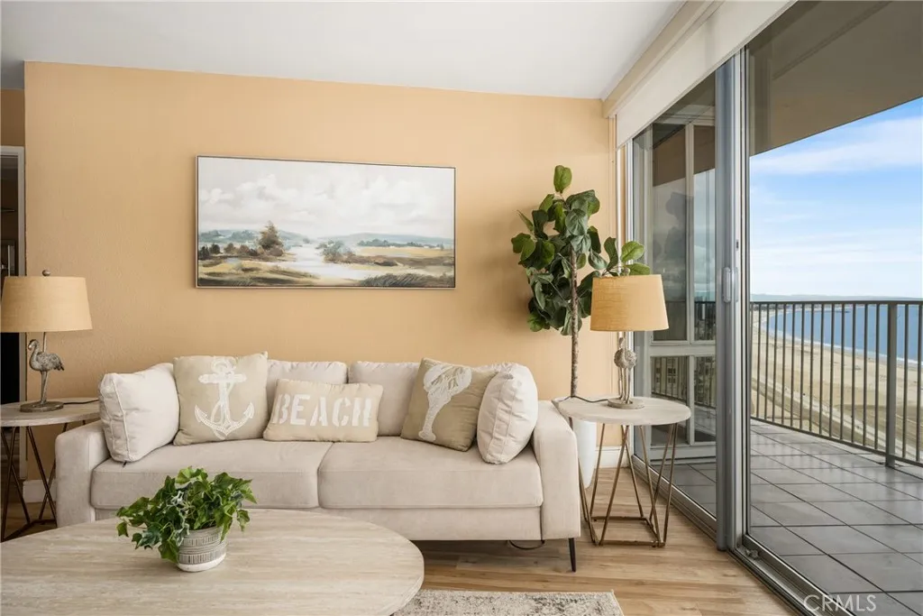 700 E Ocean 2406, Long Beach, California 90802 home-pic-11