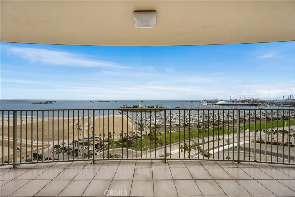 700 E Ocean 2406, Long Beach, California 90802 home-pic-12