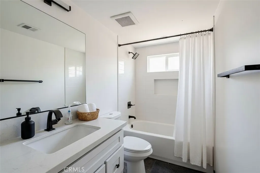 4814 Hedda, Lakewood, California 90712 home-pic-15