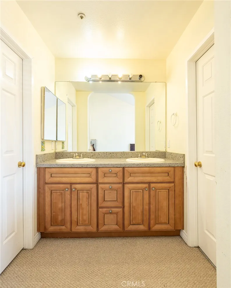 369 E Phillips Boulevard, Pomona, California 91766 home-pic-34