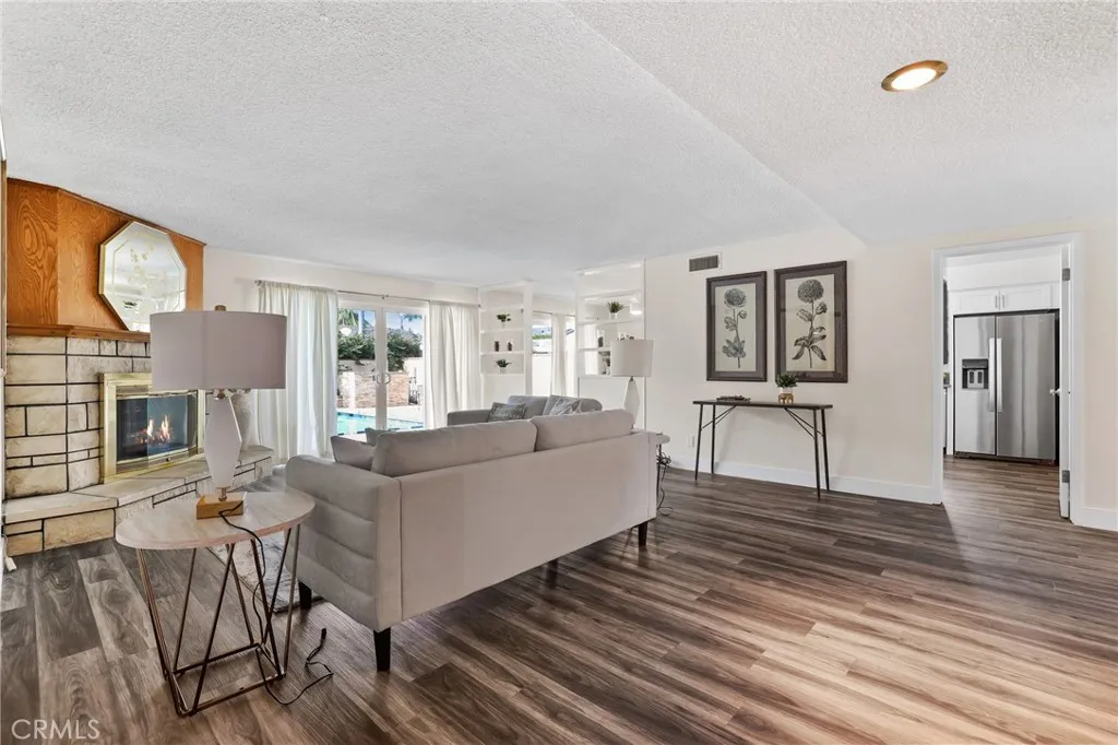 451 Margo, Long Beach, California 90803 home-pic-8