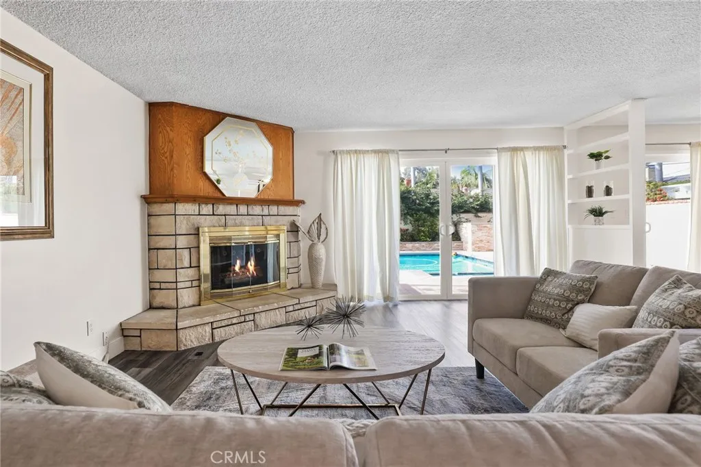 451 Margo, Long Beach, California 90803 home-pic-6