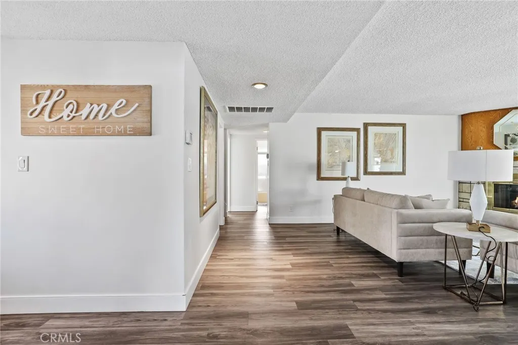 451 Margo, Long Beach, California 90803 home-pic-24