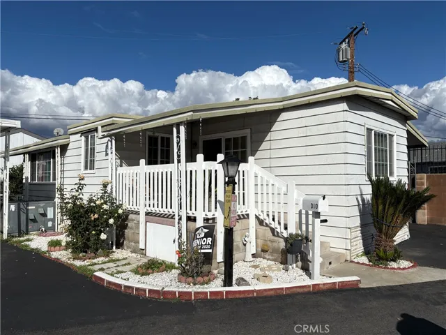 1380 N Citrus D-10, Covina, California 91722