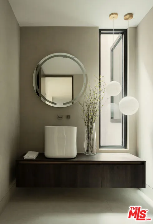 9919 Girla Way, Los Angeles, California 90064 home-pic-28