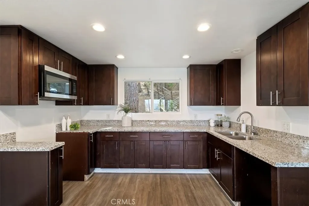 24646 Lake Gregory, Crestline, California 92325 home-pic-4